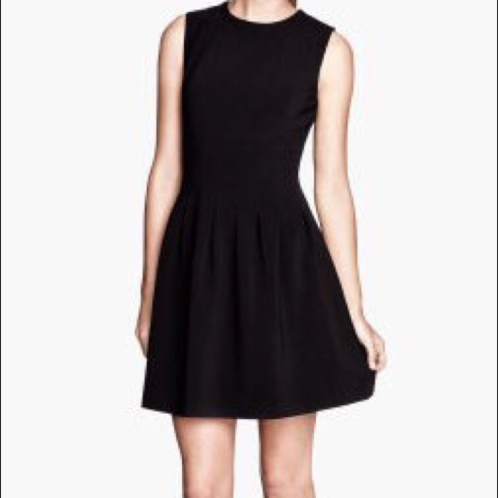 🌻H&M black dress